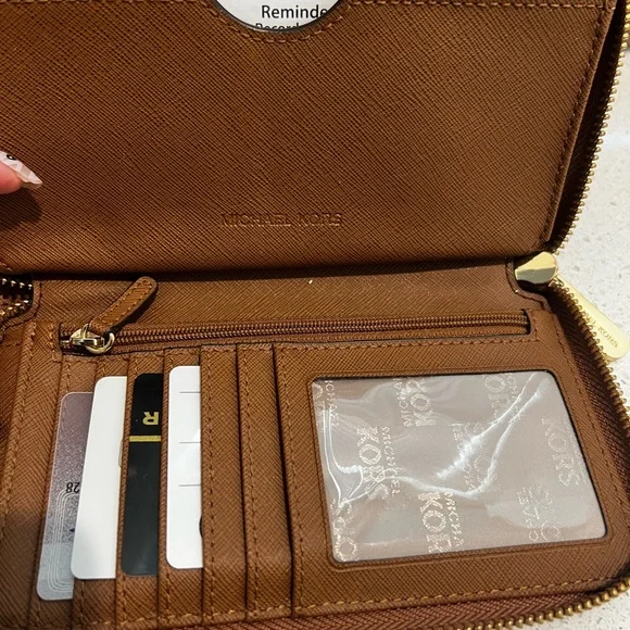 MK Leather Tote & Wallet - Picture 10 of 14